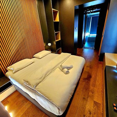 Апартаменты Usj One Subang Jaya By Widebed Экстерьер фото
