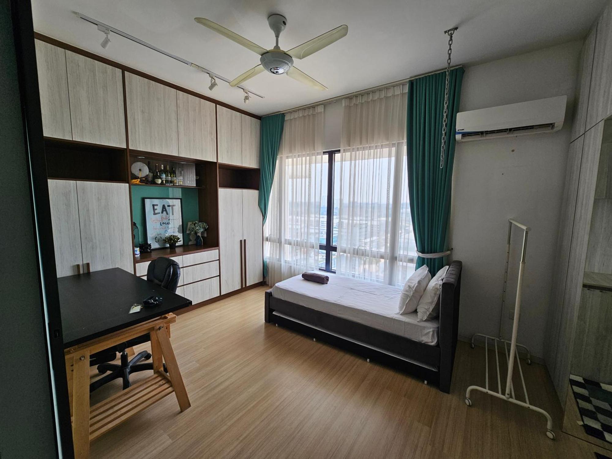 Апартаменты Usj One Subang Jaya By Widebed Экстерьер фото